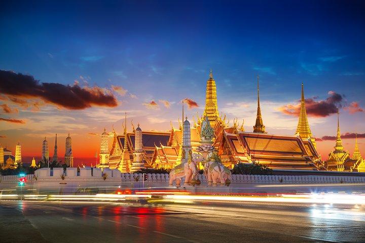Bangkok Experience Under Moonshine by Tuk Tuk