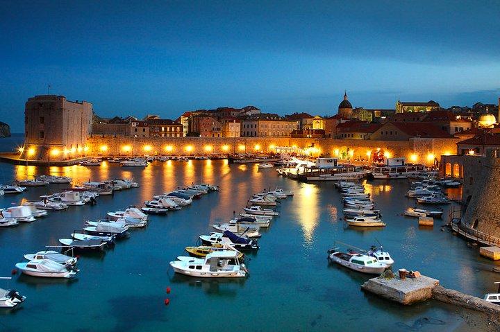 Dubrovnik Private walking tour of the Old Town w/ cruise transfer