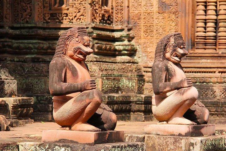Sacred River & Timeless Temples: Kbal Spean and Banteay Srei Tour
