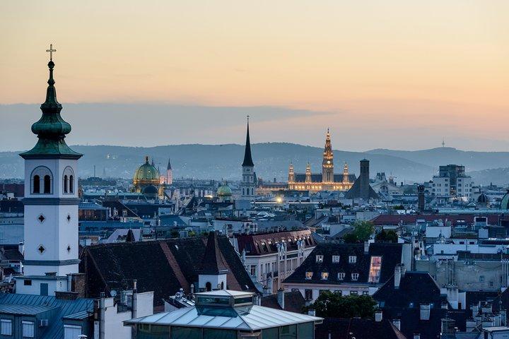 Private Transfer from Budapest to Vienna, English-speaking driver