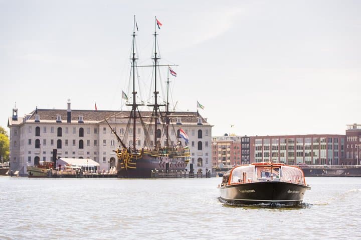 Rijksmuseum Amsterdam Ticket and Canal Cruise with Audio Guide