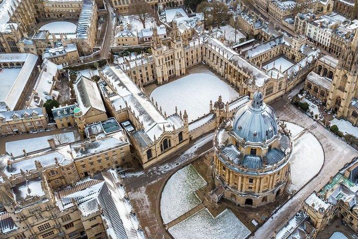 Oxford, Cotswolds & Stratford-upon-Avon Tour with Christmas Lunch