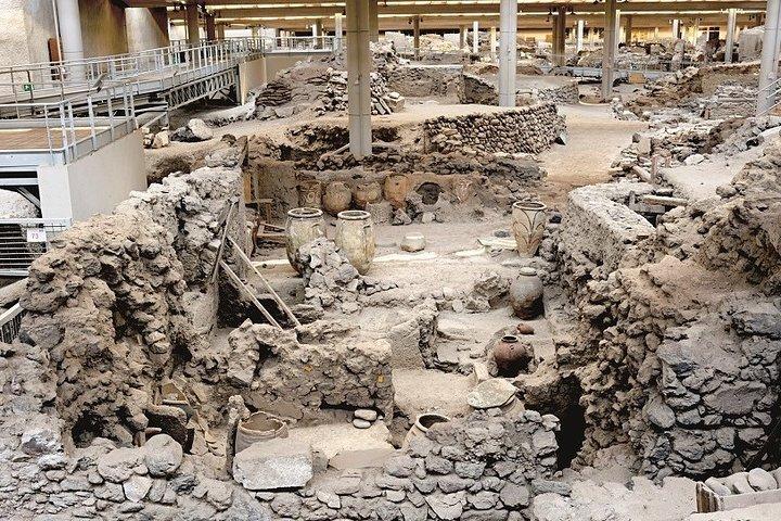 From Prehistoric Akrotiri to Iconic Oia ,by a licensed guide