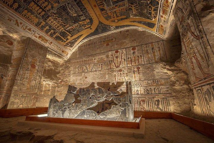 Private 11-day Tour as an Expert and Egyptology, unique ancient experience back to 7000 BC by Nile cruise
