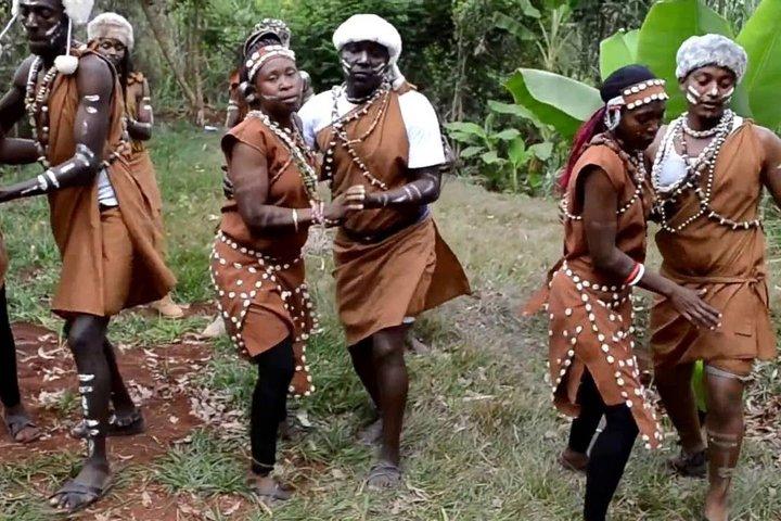 Nairobi Kibera Slums and Cultural Dance Show Guided Day Tour