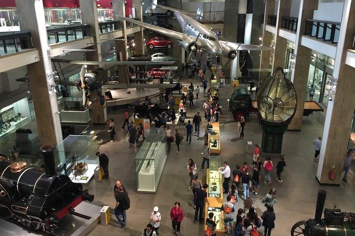 3-Hour Guided Tour of Science Museum in London