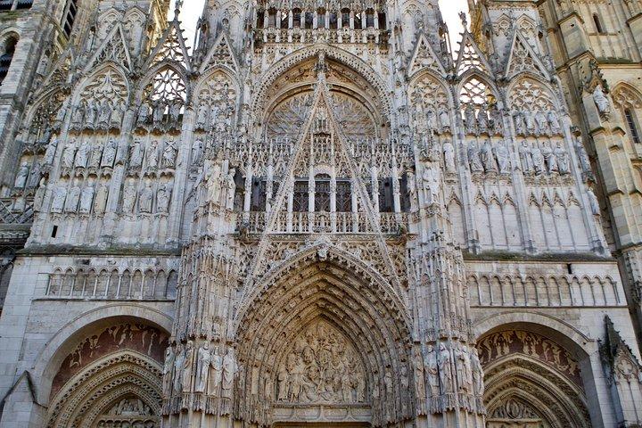 Private Normandy Live guided Rouen, Honfleur, Deauville Trip