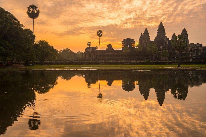 5-day Siem Reap deep into Angkor temples & Floating village