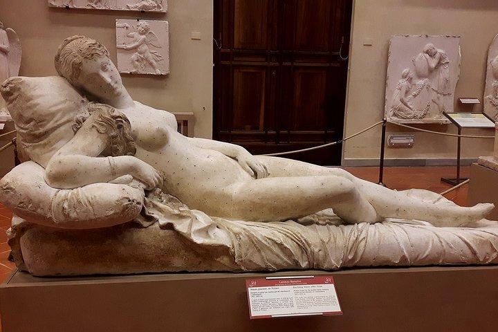 Private Uffizi and Accademia Time Entry Hidden Art Walking Tour