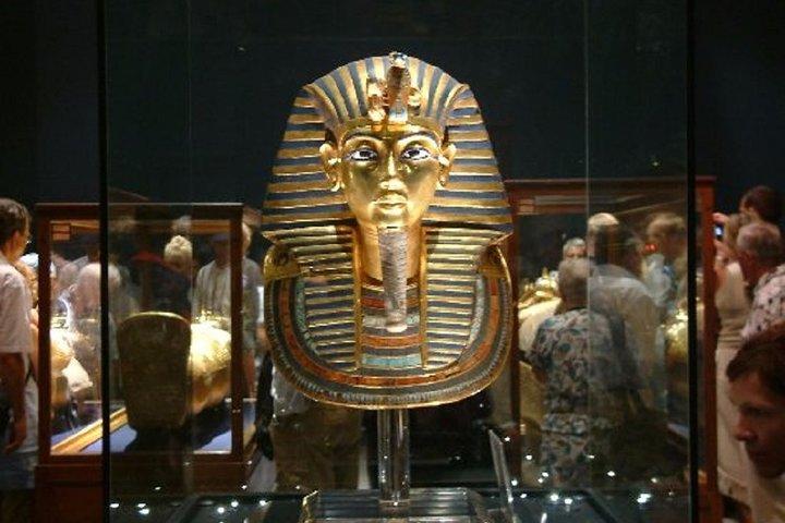 Private Trip to Pyramids of Giza and the Egyptian Museum