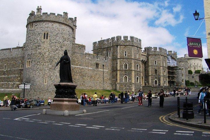 Layover Windsor Private Tour from LHR Including Passes