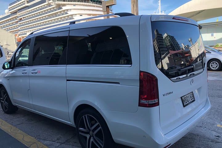 Auckland's Golf Day Trip - Luxury Golfers Transport