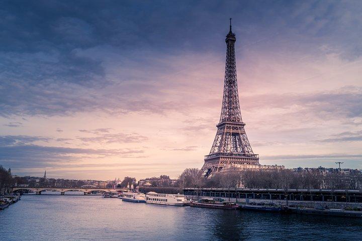 Paris Walking Tours: Discover Paris' Iconic Sites and Secret Spots