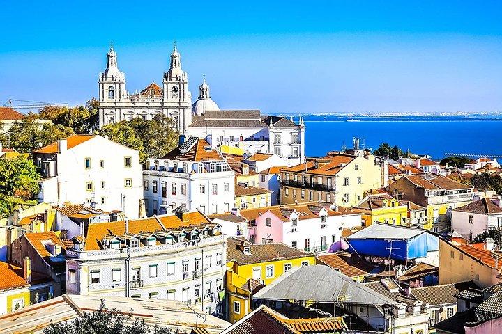 Departure Transfer: Lisbon to Lisbon Airport LIS in Business Car