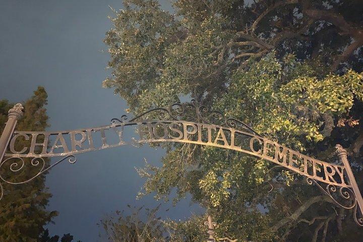 New Orleans Cemetery and Paranormal Investigation Bus Tour