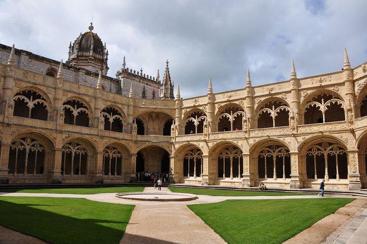 Walking Tour of the Characteristic Points of Belem