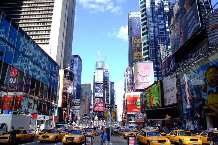 Private Transfer: Newark Airport EWR to New York by Business Car