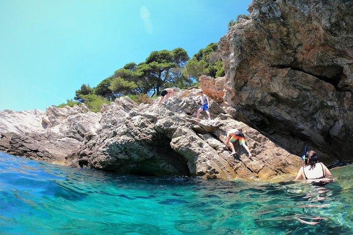 Half-Day Best Beaches & Bays Private Speed Boat Tour