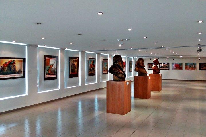 Self-guided Tour in the Museum of Socialist Art