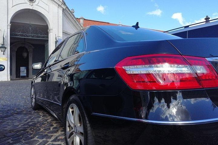 Lisbon airport transfer