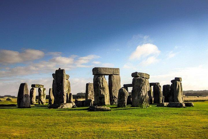 Windsor Castle, Stonehenge, Lacock Village Including Passes
