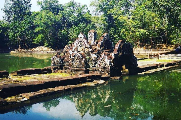 4-Day(Tour Angkor Temple Complex, Temple in the Jungle, Local people life Style)