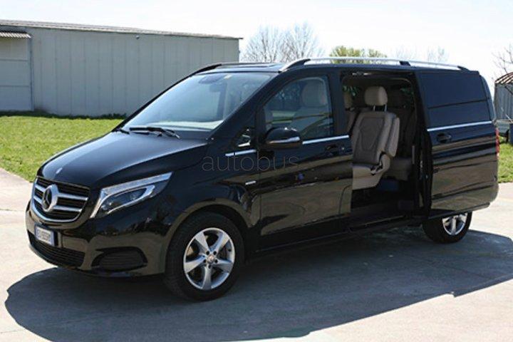 Transfer service from Fiumicino Airport to Rome 4 - 8 passengers