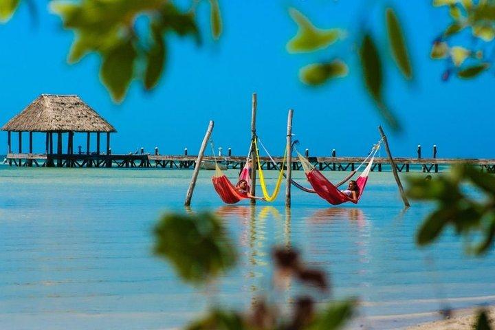 Holbox, all its beauty in 1 day (round trip, lunch and guided visit included)