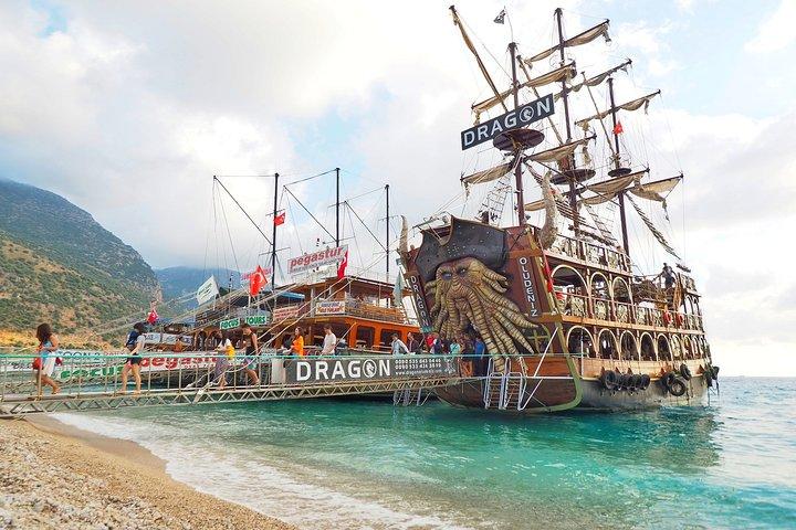 Fethiye: Ölüdeniz Pirate Boat with Swim Stops incl. Lunch