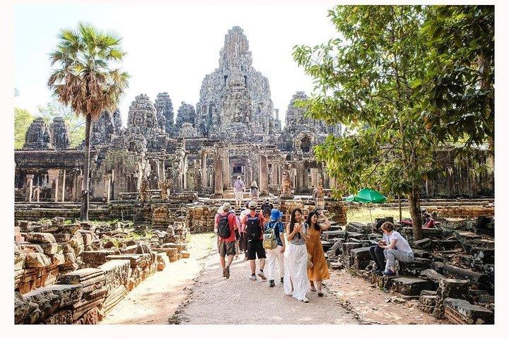 4-Day Tour(The Amazing Face, Jungle of Temple & Holy Clay)