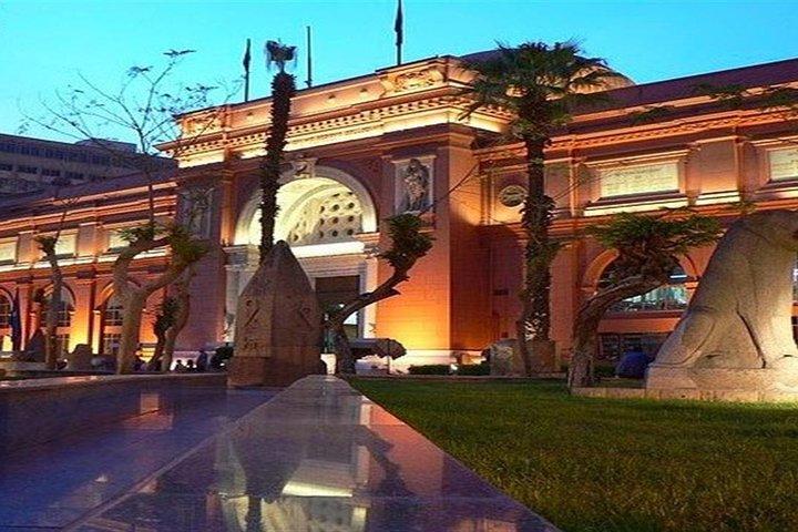Private Trip to Pyramids of Giza and the Egyptian Museum