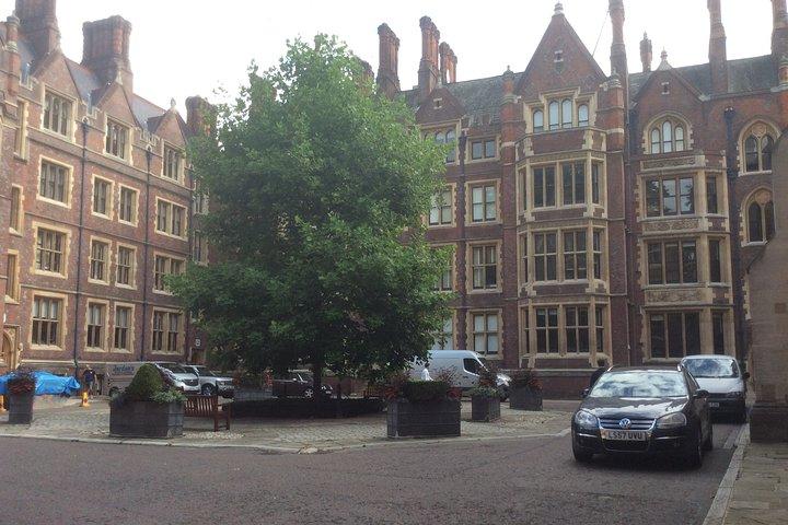 3 Hour Private Downton Abbey London Locations Walking Tour