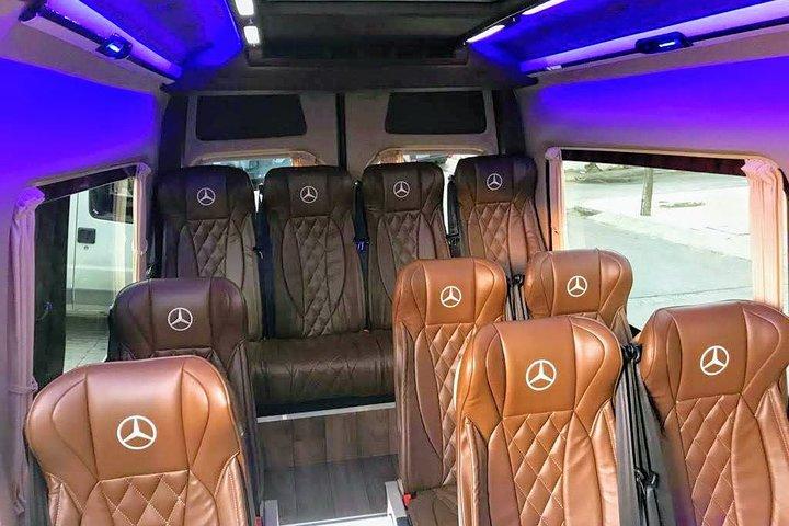 Private Santorini Day Tour & Native Driver