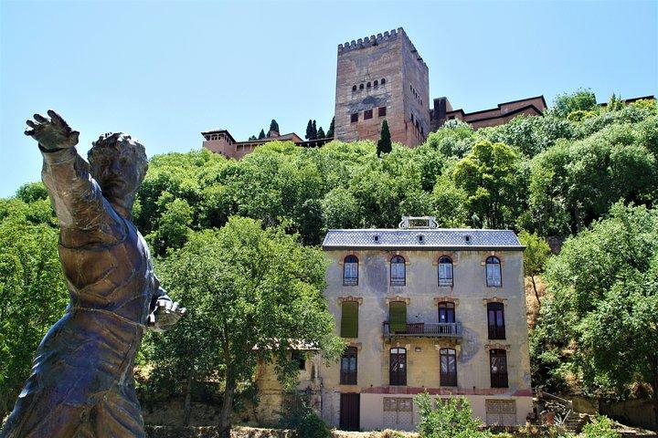 Sunset Walking Tour in Albaicín & Sacromonte