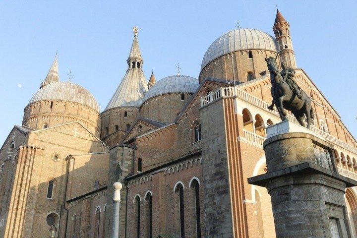 Private transfer, chauffeur service, from Padua to Venice Marco Polo airport