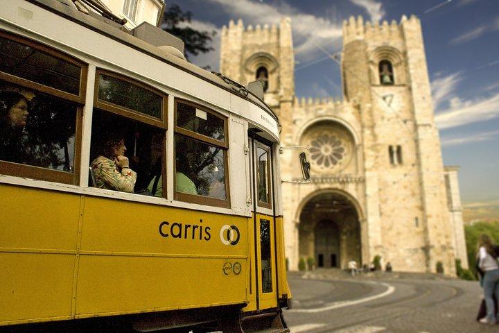 Discover Lisbon's Alfama: Secrets of the Old Town