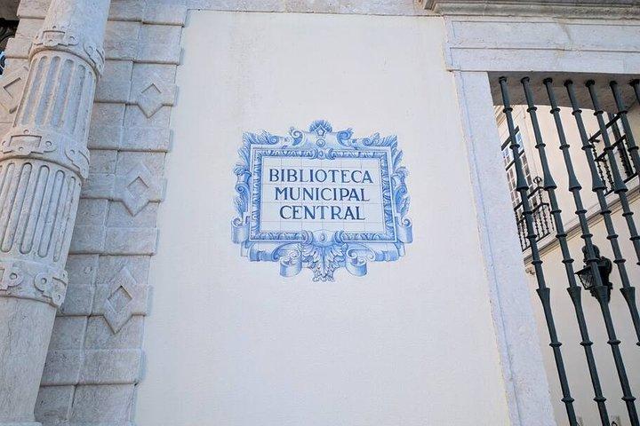 Private Walking Tour of Libraries in Lisbon