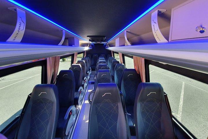 Taxi minibus Transfer Amsterdam to Rotterdam Cruise port