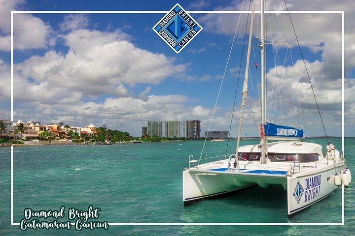 Luxury Catamaran tour to isla mujeres with transportation from Tulum