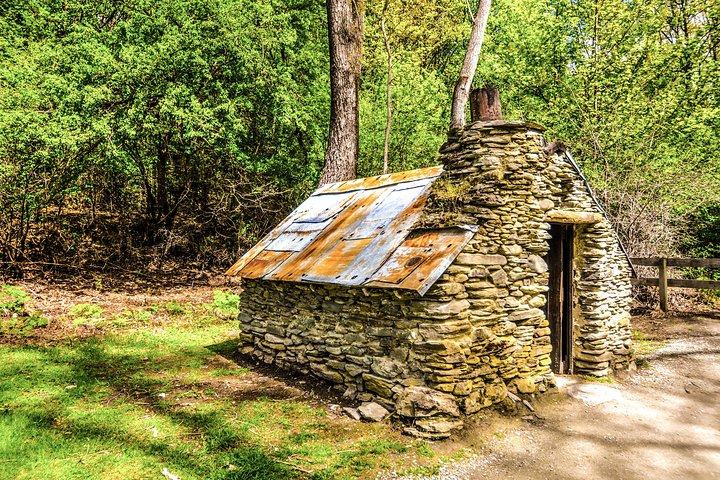 Arrowtown to Queenstown Bike Tour with Shuttle