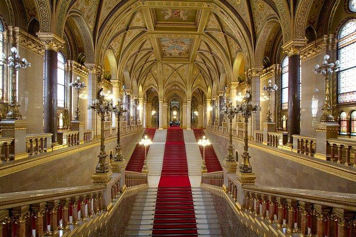 Budapest Private Historical tour with Parliament Entry Option