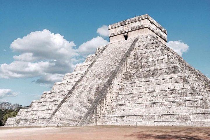 Full day tour to Chichén Itzá, Valladolid and Cenote, tour from Cancun
