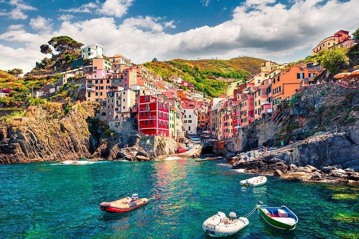 Private Transfer: Genoa Cruise Port to Genoa by Luxury Van
