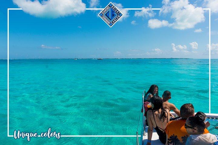 Luxury Catamaran tour to isla mujeres with transportation from Tulum