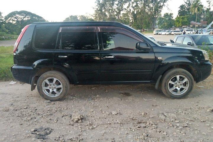 Car Hire/Rental in Pemba Zanzibar (4WD Land Cruiser).