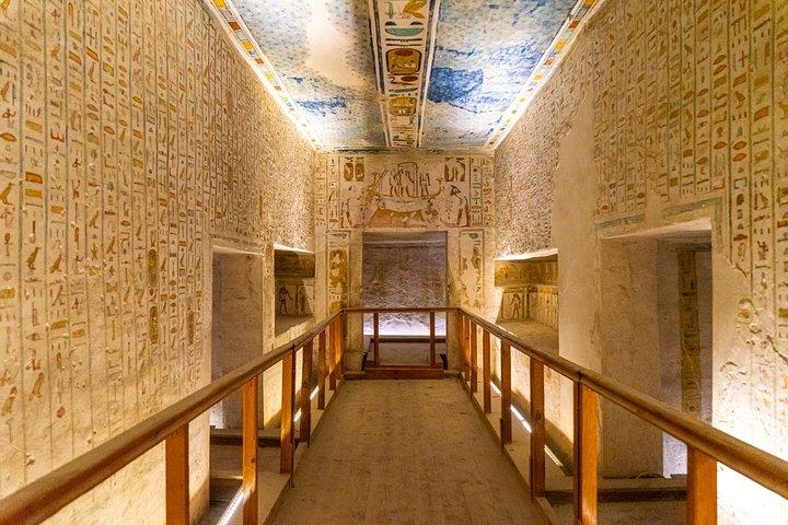 Day Tour Valley Of the kings ,Hatshepsut Temple ,Memnon