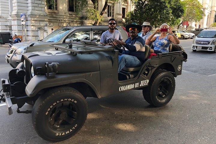 Colombo City Tour by Vietnam War Jeep