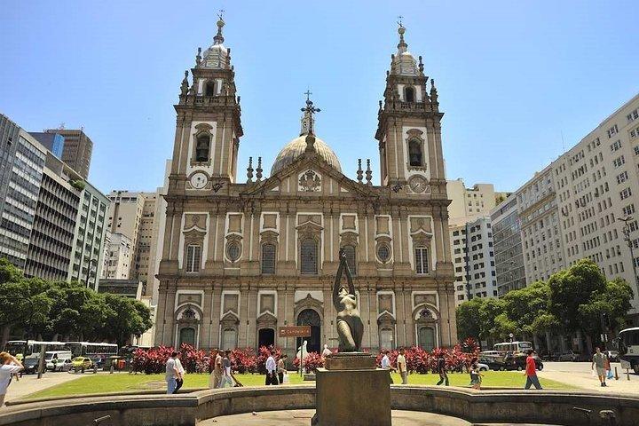 Airport Transfer: Airport GIG to Rio de Janeiro by Business Car