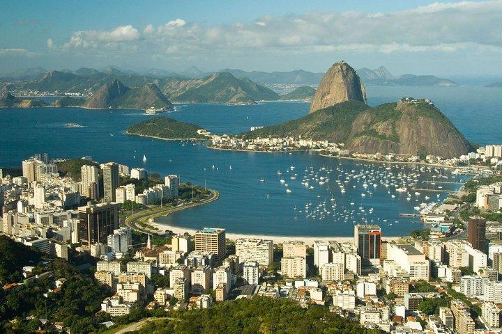 Airport Transfer: Airport GIG to Rio de Janeiro by Business Car