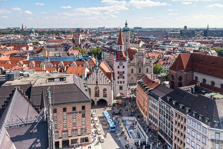 Prague to Munich - Private Transfer with 2 hours of Sightseeing